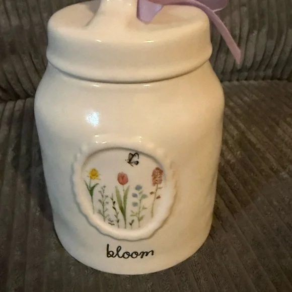 Rae Dunn White Ceramic Jar with Floral Pattern- BLOOM- NWT - Picture 6 of 11